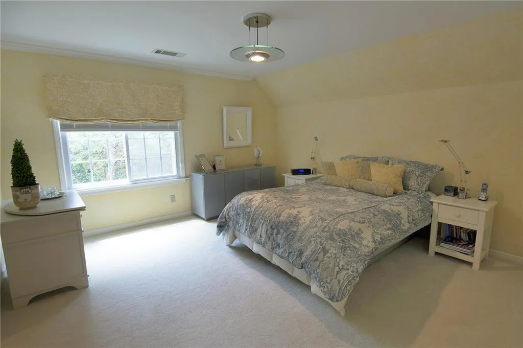 7445 Stoneykirk Close, Sandy Springs, Georgia 30350, 5 Bedrooms Bedrooms, ,4 BathroomsBathrooms,Residential,Sold,7445 Stoneykirk Close,5683334