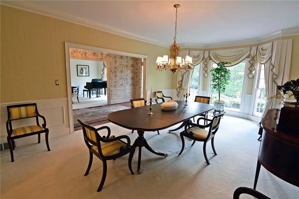 7445 Stoneykirk Close, Sandy Springs, Georgia 30350, 5 Bedrooms Bedrooms, ,4 BathroomsBathrooms,Residential,Sold,7445 Stoneykirk Close,5683334
