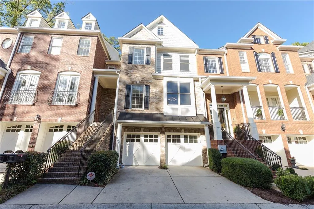 5904 Reddington Way, Sandy Springs, Georgia 30328, 3 Bedrooms Bedrooms, ,3 BathroomsBathrooms,Residential,Sold,5904 Reddington Way,5922612
