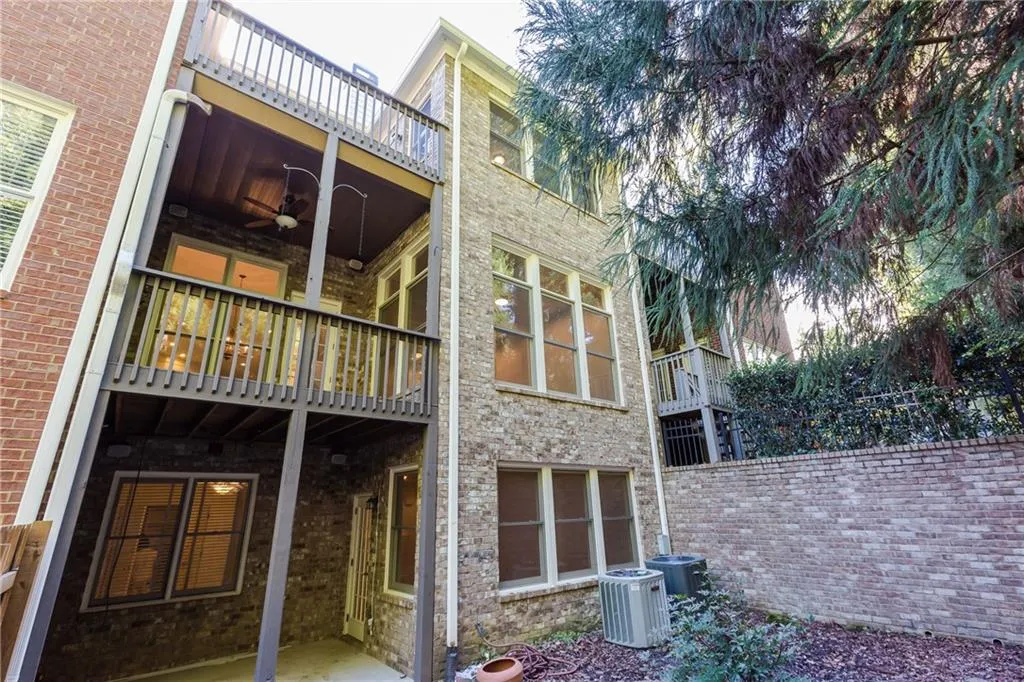 5904 Reddington Way, Sandy Springs, Georgia 30328, 3 Bedrooms Bedrooms, ,3 BathroomsBathrooms,Residential,Sold,5904 Reddington Way,5922612
