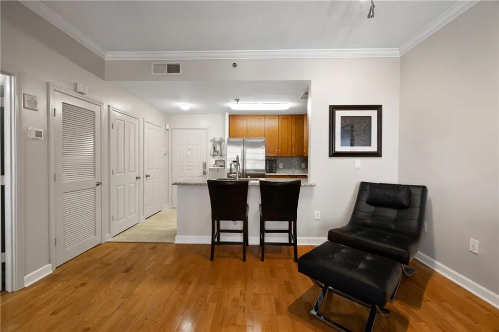 1101 Juniper Street Ne Unit 1216, Atlanta, Georgia 30309, 1 Bedroom Bedrooms, ,1 BathroomBathrooms,Residential,For Sale,1101 Juniper Street Ne Unit 1216,7586223