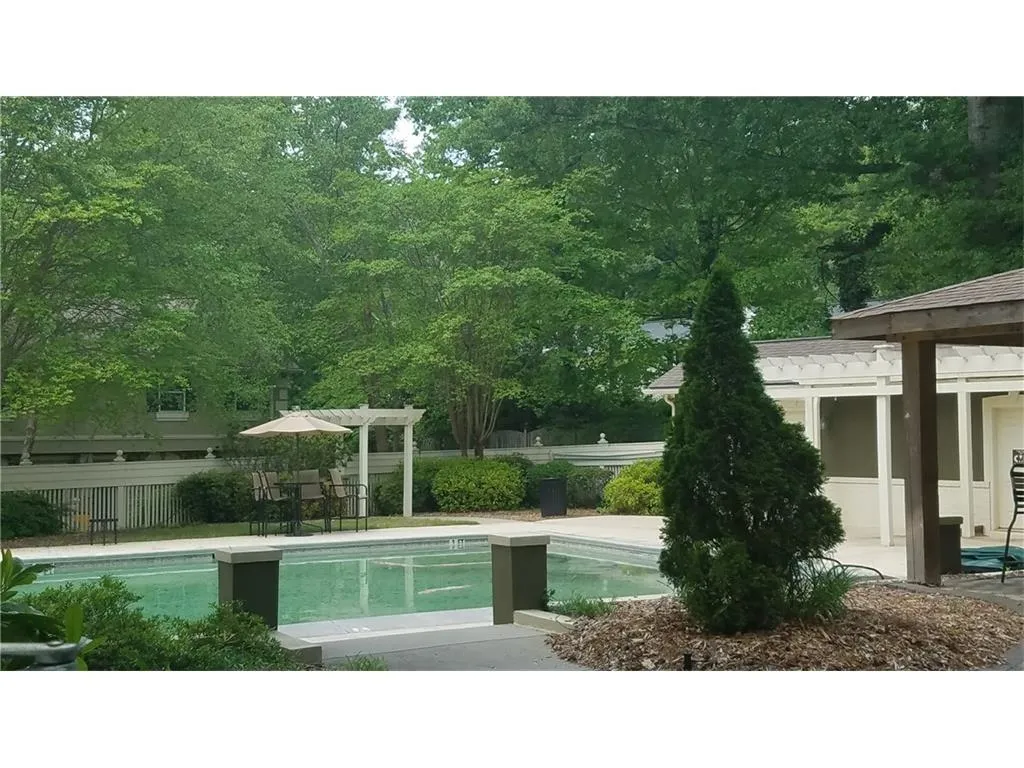 6900 Roswell Road Unit P-6, Atlanta, Georgia 30328, 3 Bedrooms Bedrooms, ,2 BathroomsBathrooms,Residential,Sold,6900 Roswell Road Unit P-6,5841512