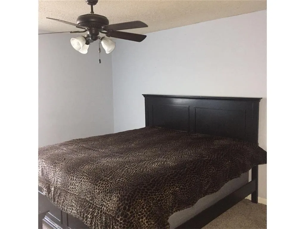 6900 Roswell Road Unit P-6, Atlanta, Georgia 30328, 3 Bedrooms Bedrooms, ,2 BathroomsBathrooms,Residential,Sold,6900 Roswell Road Unit P-6,5841512