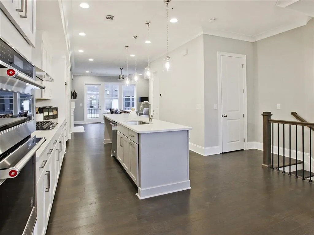 6690 Sterling Drive Unit 663, Sandy Springs, Georgia 30328, 2 Bedrooms Bedrooms, ,3 BathroomsBathrooms,Residential,Sold,6690 Sterling Drive Unit 663,6899675