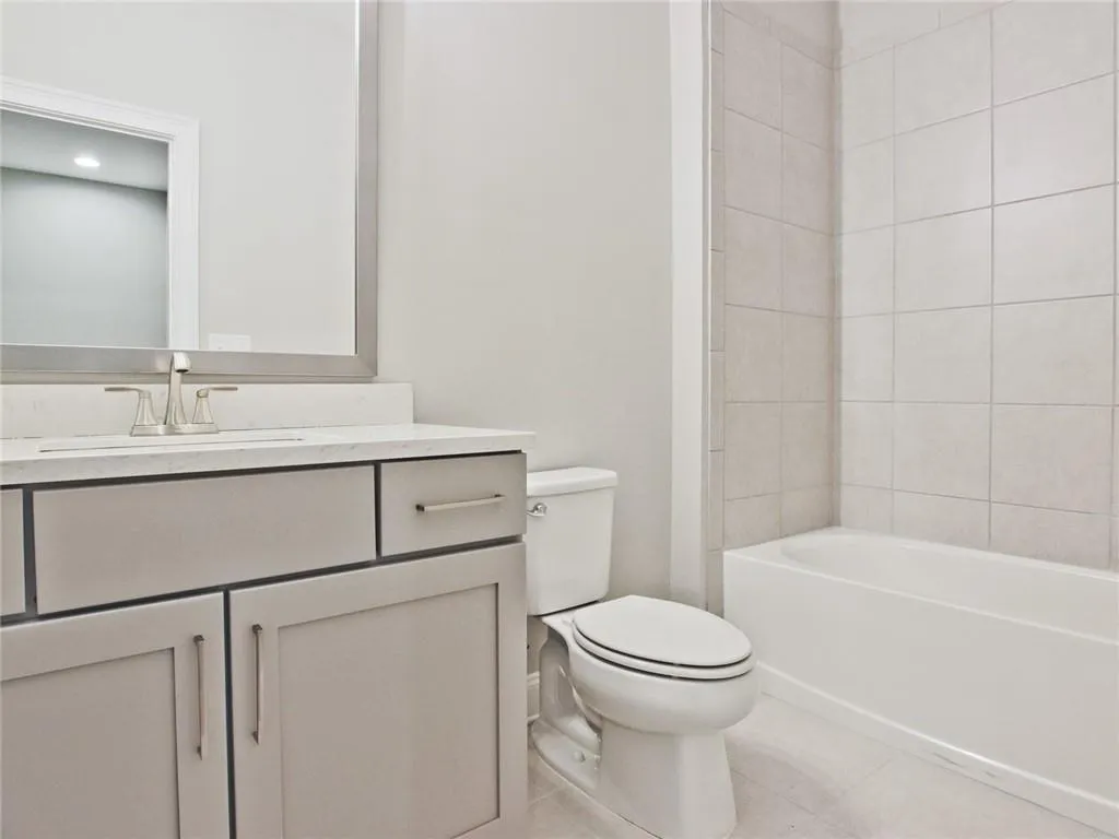 6690 Sterling Drive Unit 663, Sandy Springs, Georgia 30328, 2 Bedrooms Bedrooms, ,3 BathroomsBathrooms,Residential,Sold,6690 Sterling Drive Unit 663,6899675