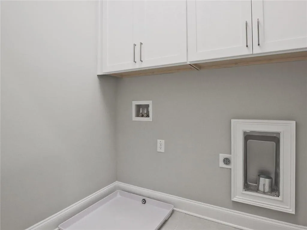 6690 Sterling Drive Unit 663, Sandy Springs, Georgia 30328, 2 Bedrooms Bedrooms, ,3 BathroomsBathrooms,Residential,Sold,6690 Sterling Drive Unit 663,6899675
