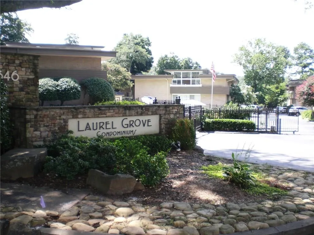 346 Carpenter Drive Unit 40, Atlanta, Georgia 30328, 2 Bedrooms Bedrooms, ,2 BathroomsBathrooms,Residential,Sold,346 Carpenter Drive Unit 40,6115035