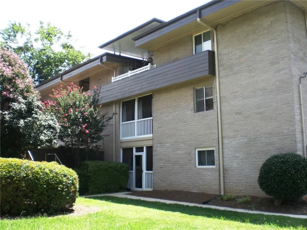 346 Carpenter Drive Unit 40, Atlanta, Georgia 30328, 2 Bedrooms Bedrooms, ,2 BathroomsBathrooms,Residential,Sold,346 Carpenter Drive Unit 40,6115035