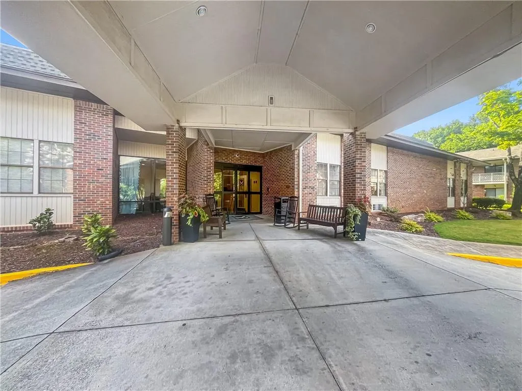 475 Mount Vernon Highway Ne Unit C230, Sandy Springs, Georgia 30328, 1 Bedroom Bedrooms, ,1 BathroomBathrooms,Residential,Sold,475 Mount Vernon Highway Ne Unit C230,7525247