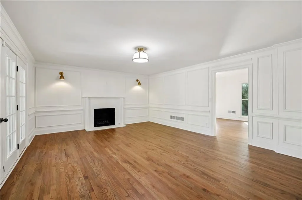 805 Wesley Oak Road Nw, Sandy Springs, Georgia 30328, 5 Bedrooms Bedrooms, ,4 BathroomsBathrooms,Residential,For Sale,805 Wesley Oak Road Nw,7667007