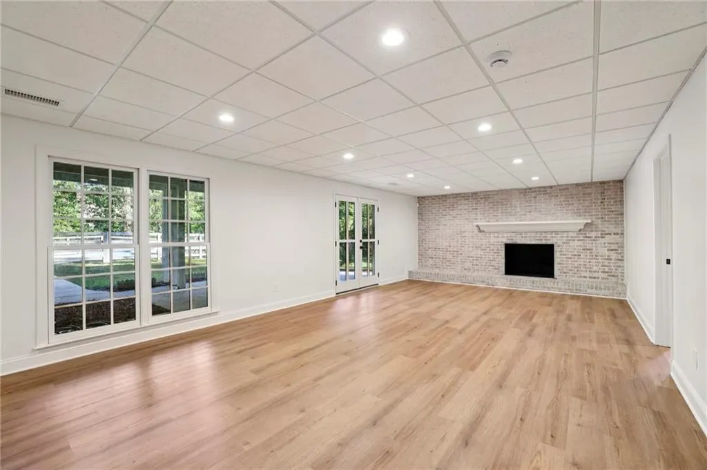 805 Wesley Oak Road Nw, Sandy Springs, Georgia 30328, 5 Bedrooms Bedrooms, ,4 BathroomsBathrooms,Residential,For Sale,805 Wesley Oak Road Nw,7667007