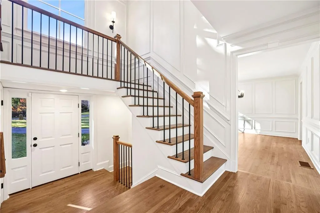 805 Wesley Oak Road Nw, Sandy Springs, Georgia 30328, 5 Bedrooms Bedrooms, ,4 BathroomsBathrooms,Residential,For Sale,805 Wesley Oak Road Nw,7667007