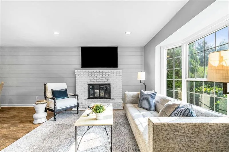 136 Peachtree Memorial Drive Nw Unit Nc8, Atlanta, Georgia 30309, 2 Bedrooms Bedrooms, 0 ,1 BathroomBathrooms,Residential,Sold,136 Peachtree Memorial Drive Nw Unit Nc8,7665828