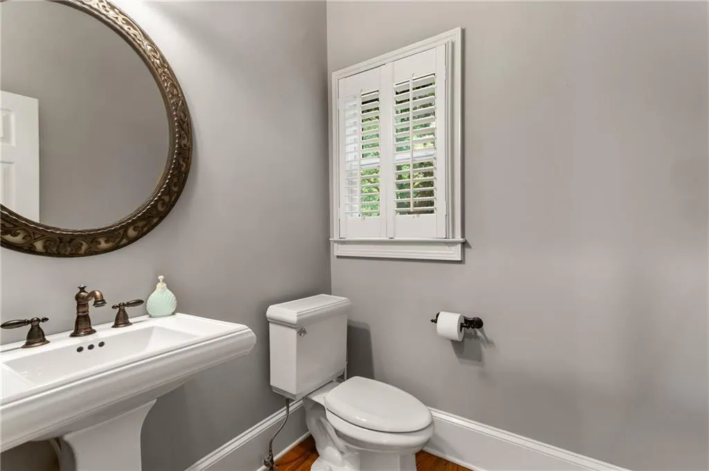 289 Forest Valley Court, Sandy Springs, Georgia 30342, 5 Bedrooms Bedrooms, ,5 BathroomsBathrooms,Residential,Sold,289 Forest Valley Court,6888587