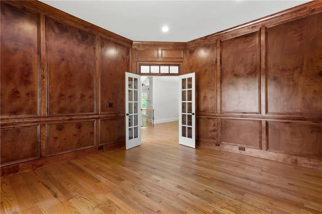 289 Forest Valley Court, Sandy Springs, Georgia 30342, 5 Bedrooms Bedrooms, ,5 BathroomsBathrooms,Residential,Sold,289 Forest Valley Court,6888587