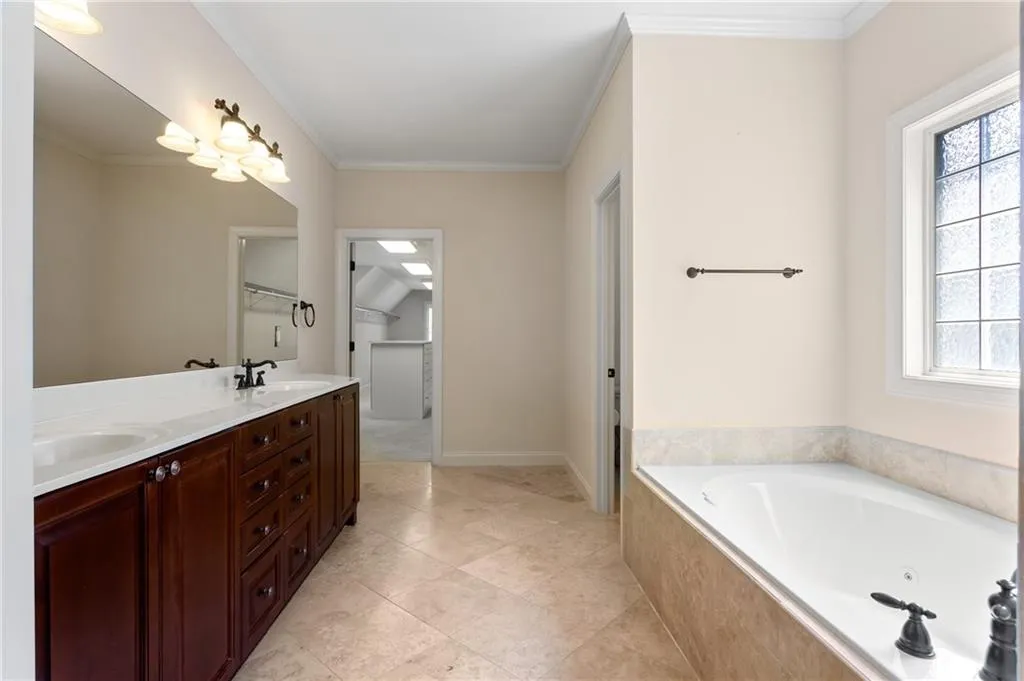 289 Forest Valley Court, Sandy Springs, Georgia 30342, 5 Bedrooms Bedrooms, ,5 BathroomsBathrooms,Residential,Sold,289 Forest Valley Court,6888587