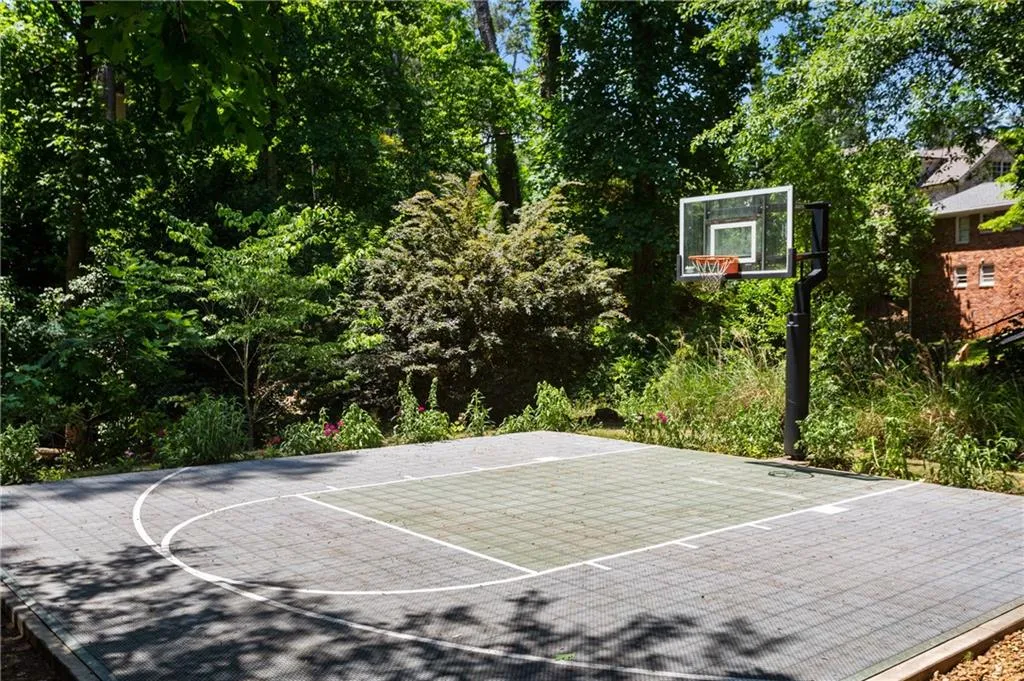 289 Forest Valley Court, Sandy Springs, Georgia 30342, 5 Bedrooms Bedrooms, ,5 BathroomsBathrooms,Residential,Sold,289 Forest Valley Court,6888587