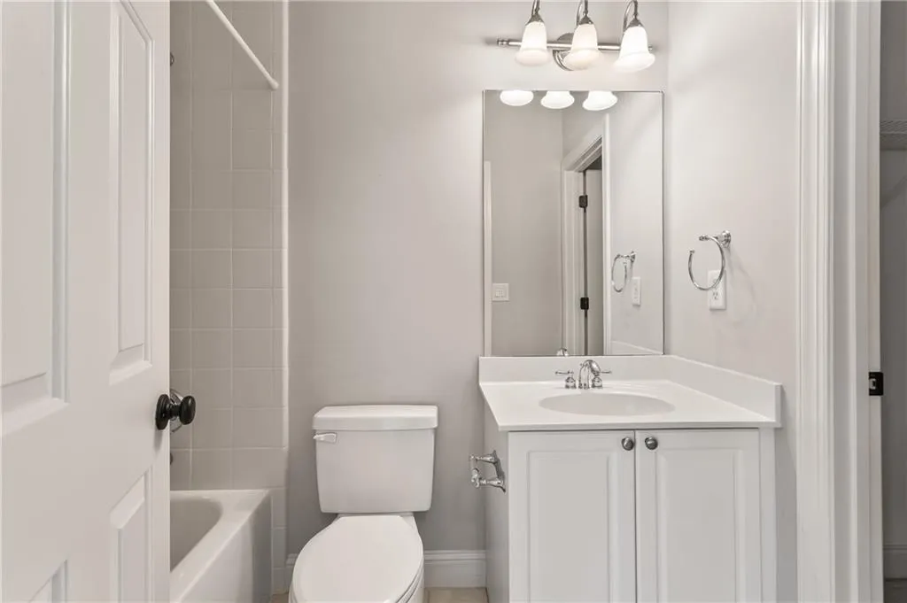 289 Forest Valley Court, Sandy Springs, Georgia 30342, 5 Bedrooms Bedrooms, ,5 BathroomsBathrooms,Residential,Sold,289 Forest Valley Court,6888587