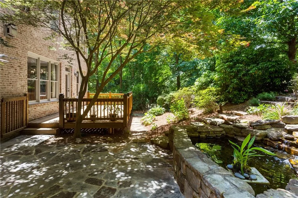 289 Forest Valley Court, Sandy Springs, Georgia 30342, 5 Bedrooms Bedrooms, ,5 BathroomsBathrooms,Residential,Sold,289 Forest Valley Court,6888587