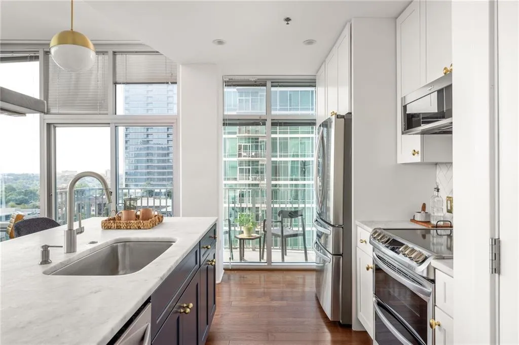 943 Peachtree Street Ne Unit 1413, Atlanta, Georgia 30309, 1 Bedroom Bedrooms, ,1 BathroomBathrooms,Residential,For Sale,943 Peachtree Street Ne Unit 1413,7644302