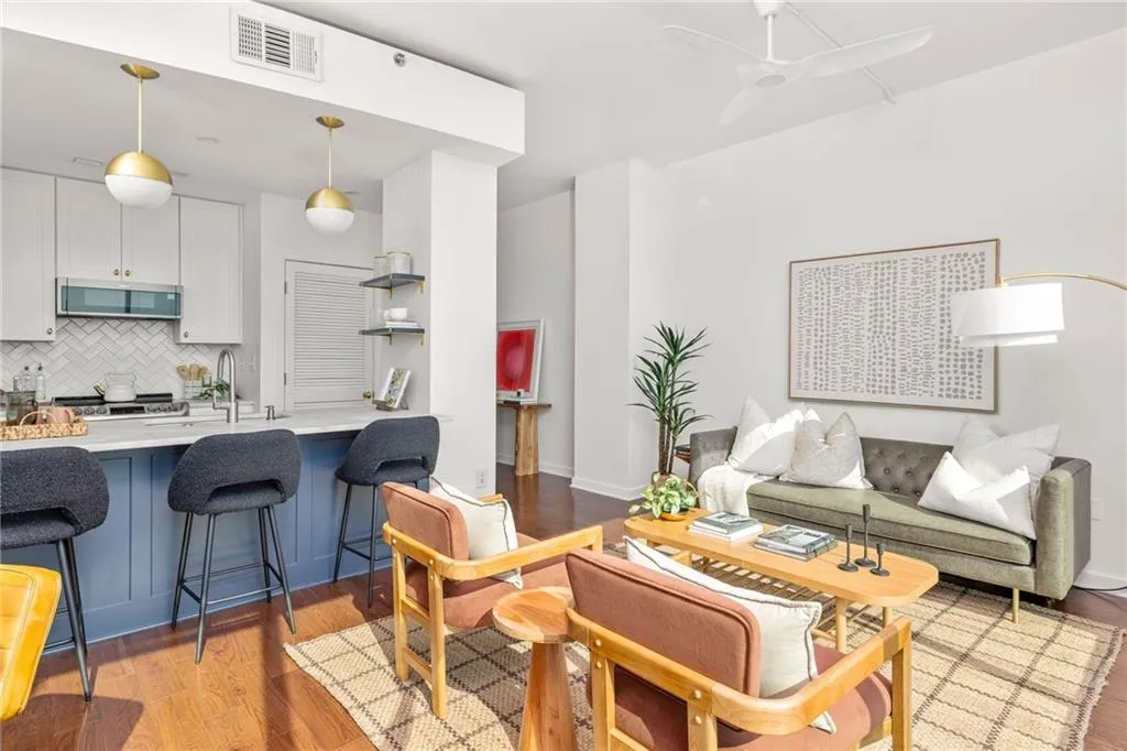 943 Peachtree Street Ne Unit 1413, Atlanta, Georgia 30309, 1 Bedroom Bedrooms, ,1 BathroomBathrooms,Residential,For Sale,943 Peachtree Street Ne Unit 1413,7644302