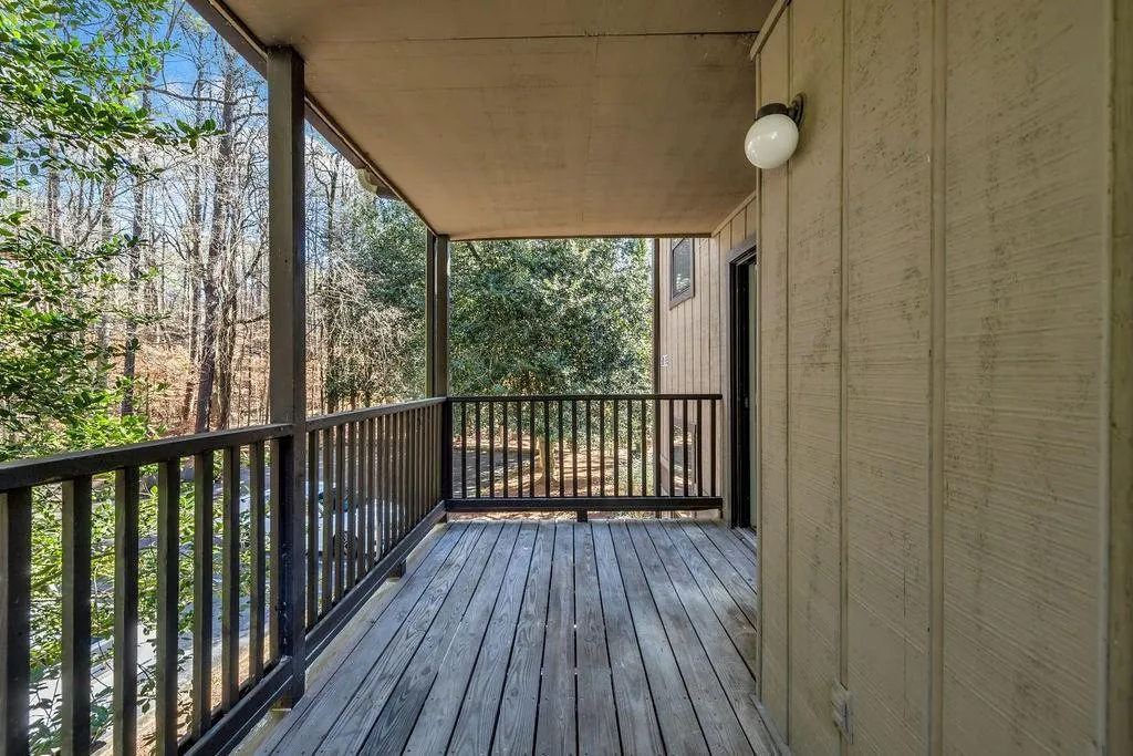 901 River Run Drive, Sandy Springs, Georgia 30350, 2 Bedrooms Bedrooms, ,2 BathroomsBathrooms,Residential,For Sale,901 River Run Drive,7720271