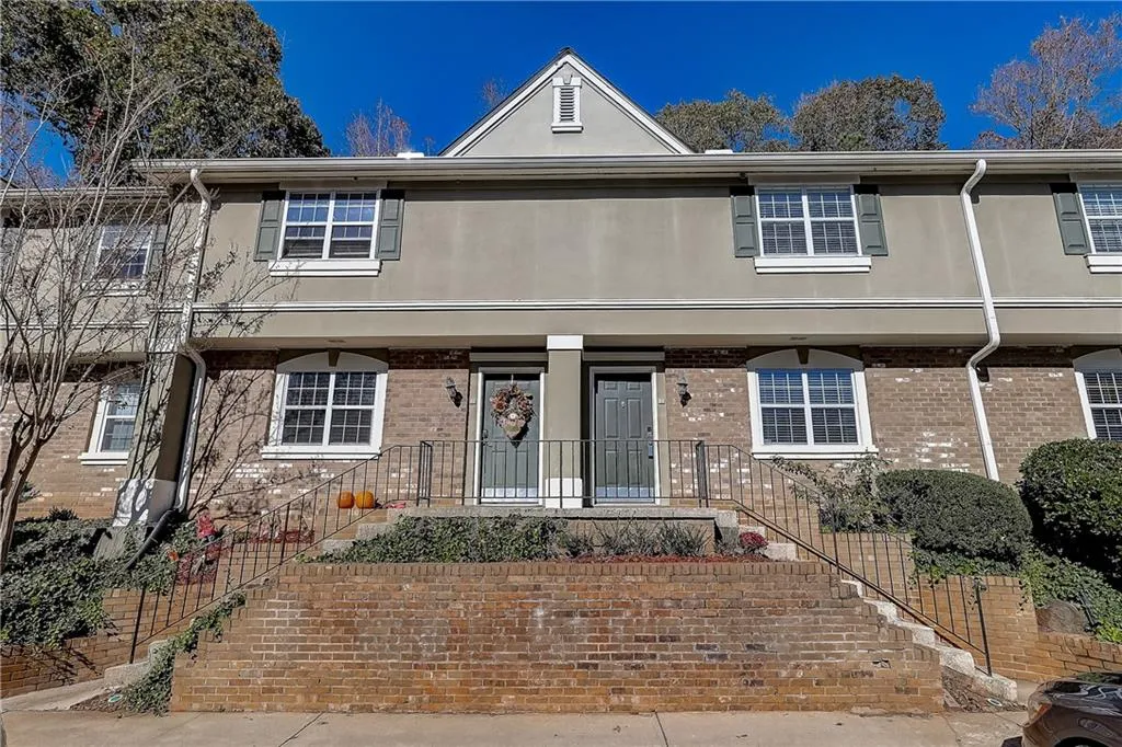 6900 Roswell Road Unit N4, Sandy Springs, Georgia 30328, 2 Bedrooms Bedrooms, ,2 BathroomsBathrooms,Residential,Sold,6900 Roswell Road Unit N4,6811126
