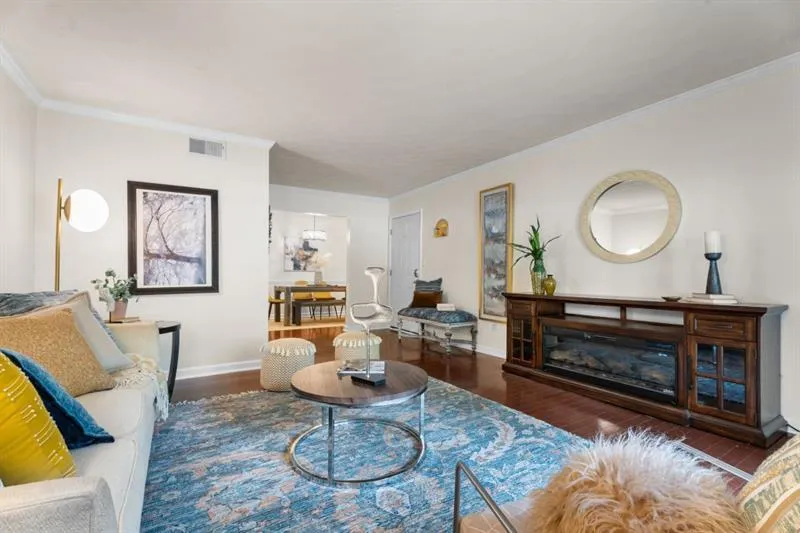 3701 Essex Avenue Unit 2, Atlanta, Georgia 30339, 2 Bedrooms Bedrooms, ,2 BathroomsBathrooms,Residential,Sold,3701 Essex Avenue Unit 2,7575767