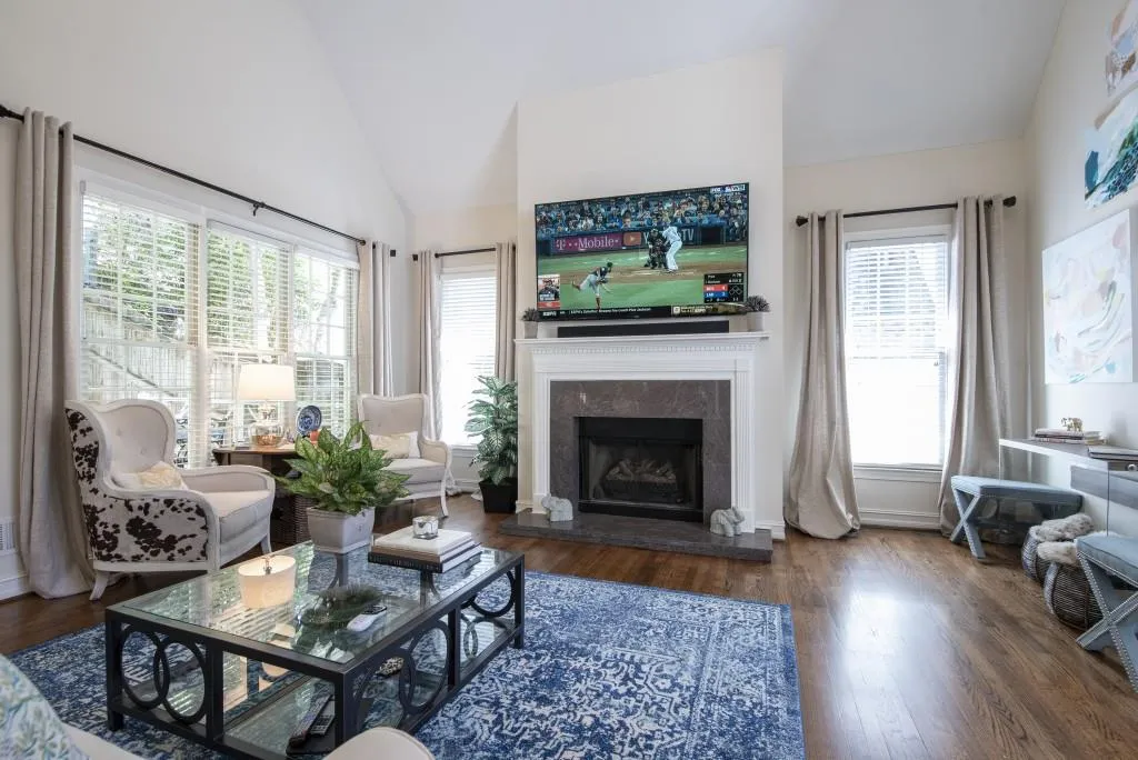 325 Ledgemont Court, Atlanta, Georgia 30342, 5 Bedrooms Bedrooms, ,4 BathroomsBathrooms,Residential,Sold,325 Ledgemont Court,6093201