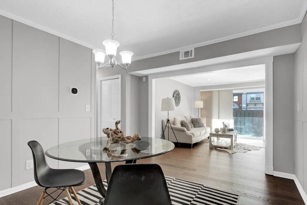 6851 Roswell Road Unit J-3, Sandy Springs, Georgia 30328, 2 Bedrooms Bedrooms, ,2 BathroomsBathrooms,Residential,Sold,6851 Roswell Road Unit J-3,7136708