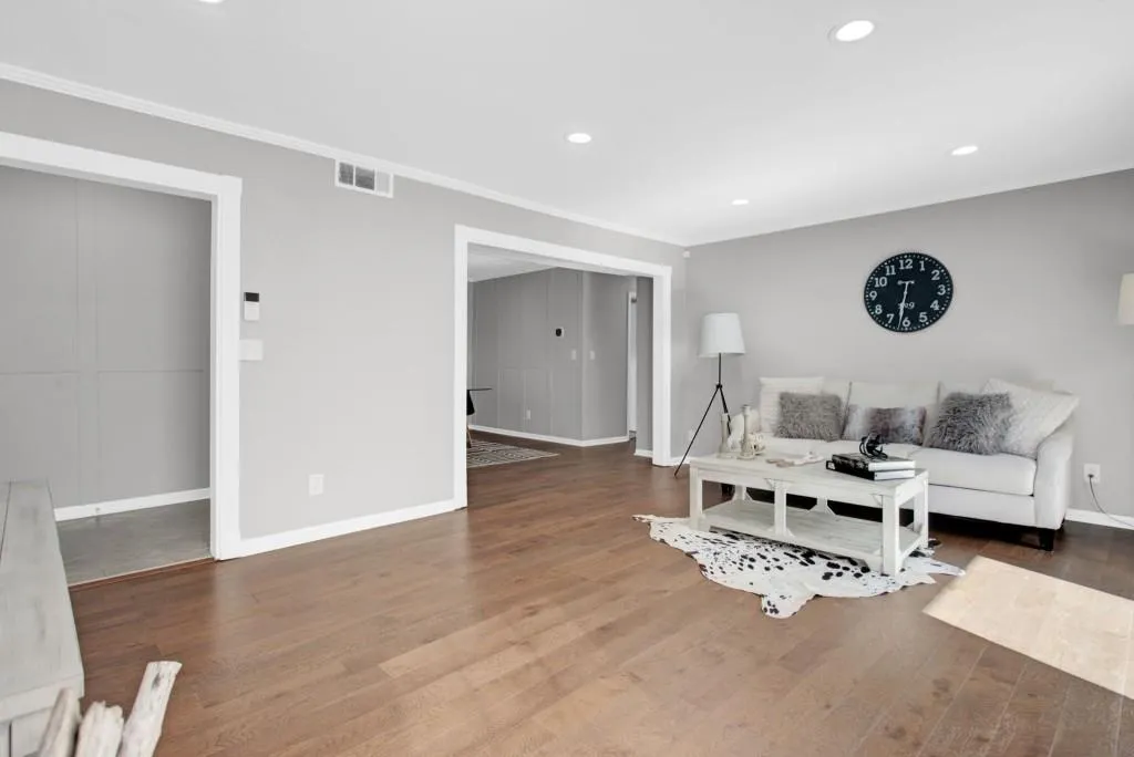 6851 Roswell Road Unit J-3, Sandy Springs, Georgia 30328, 2 Bedrooms Bedrooms, ,2 BathroomsBathrooms,Residential,Sold,6851 Roswell Road Unit J-3,7136708