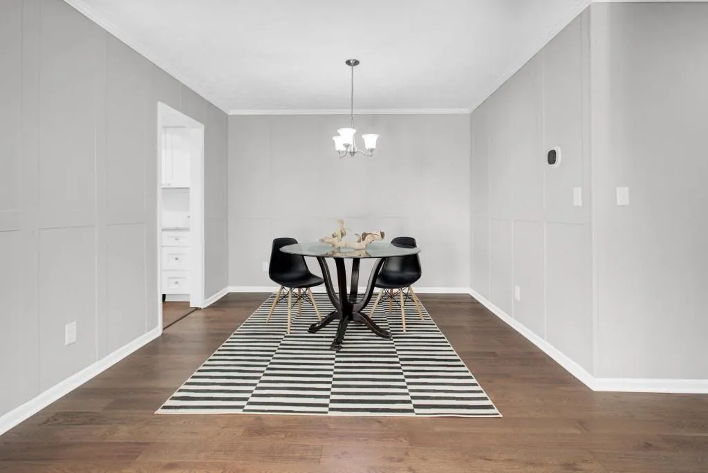 6851 Roswell Road Unit J-3, Sandy Springs, Georgia 30328, 2 Bedrooms Bedrooms, ,2 BathroomsBathrooms,Residential,Sold,6851 Roswell Road Unit J-3,7136708