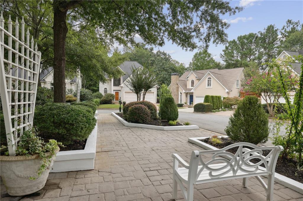 5735 Cameron Hall Place NW, Sandy Springs, Georgia 30328, 4 Bedrooms Bedrooms, ,2 BathroomsBathrooms,Residential,Sold,5735 Cameron Hall Place NW,7275452