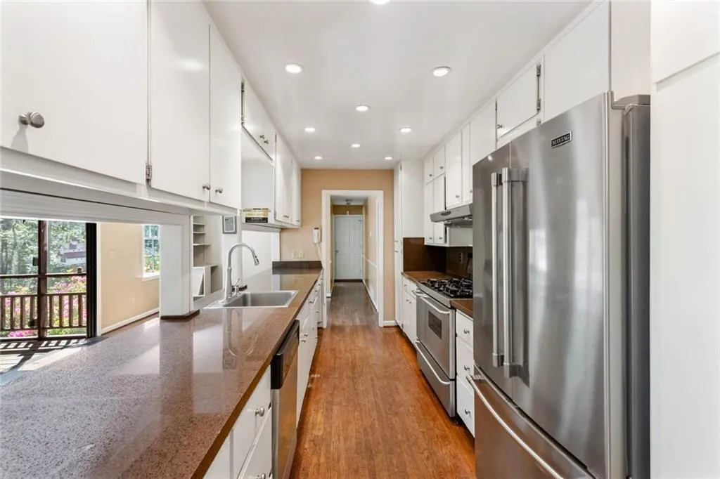 3391 Ridgewood Road Nw, Atlanta, Georgia 30327, 4 Bedrooms Bedrooms, 0 ,2 BathroomsBathrooms,Residential,For Sale,3391 Ridgewood Road Nw,7749191