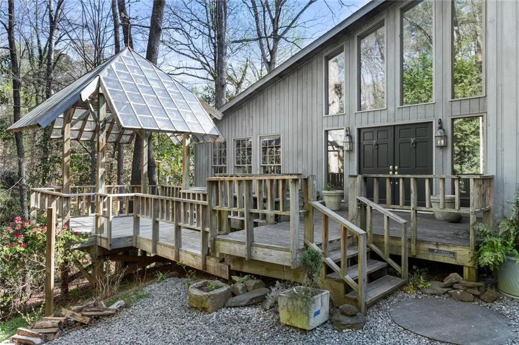 3391 Ridgewood Road Nw, Atlanta, Georgia 30327, 4 Bedrooms Bedrooms, 0 ,2 BathroomsBathrooms,Residential,For Sale,3391 Ridgewood Road Nw,7749191