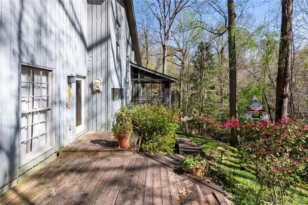 3391 Ridgewood Road Nw, Atlanta, Georgia 30327, 4 Bedrooms Bedrooms, 0 ,2 BathroomsBathrooms,Residential,For Sale,3391 Ridgewood Road Nw,7749191