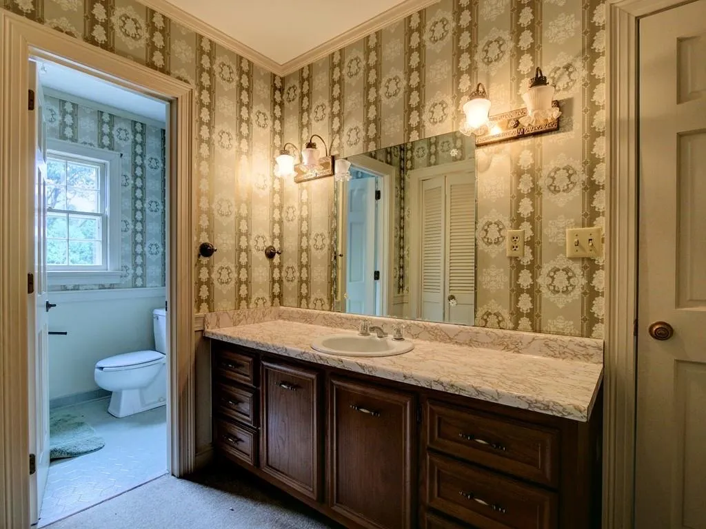 715 Fair Oaks Manor, Sandy Springs, Georgia 30327, 5 Bedrooms Bedrooms, ,4 BathroomsBathrooms,Residential,Sold,715 Fair Oaks Manor,5598036