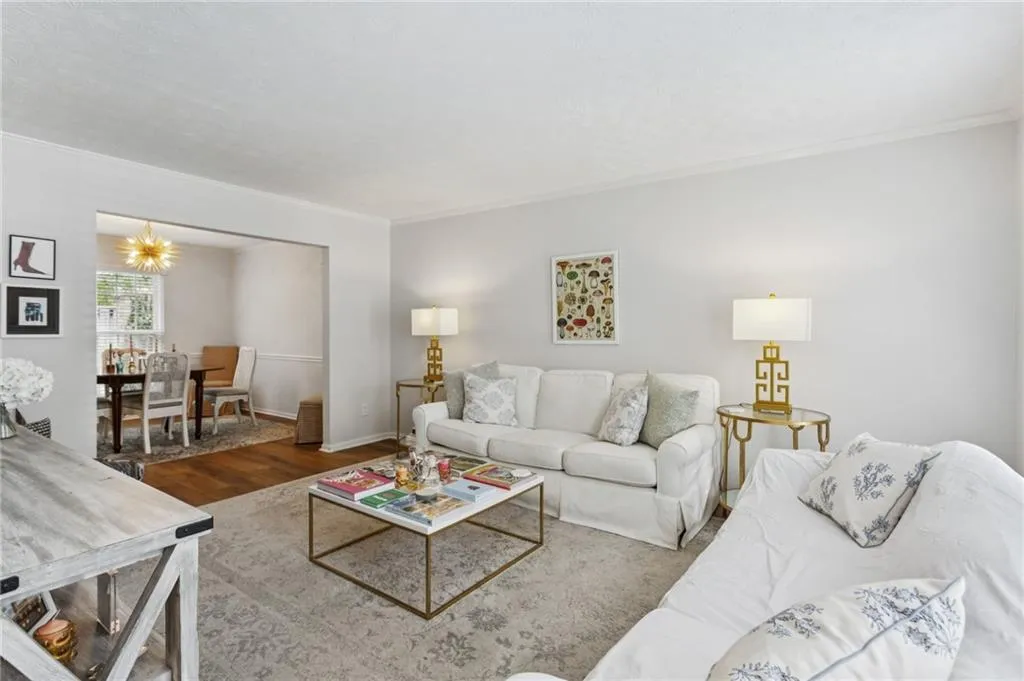 2 Scotland Place Nw, Atlanta, Georgia 30318, 2 Bedrooms Bedrooms, ,2 BathroomsBathrooms,Residential,For Sale,2 Scotland Place Nw,7628398