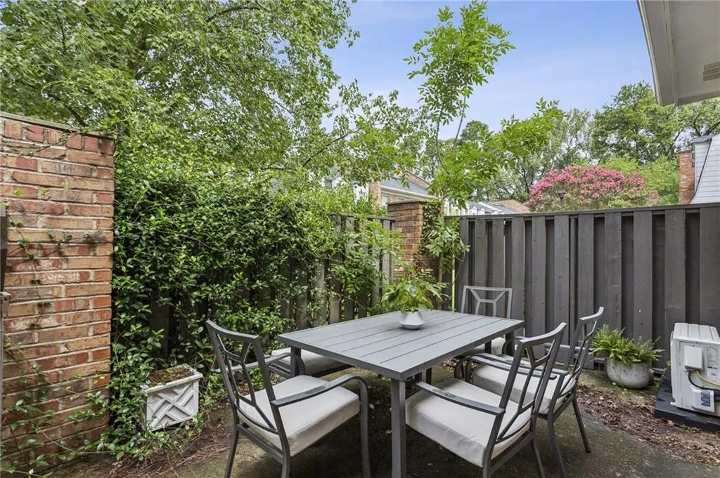 Private courtyard