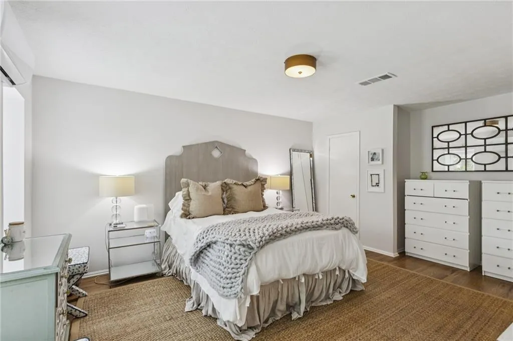 2 Scotland Place Nw, Atlanta, Georgia 30318, 2 Bedrooms Bedrooms, ,2 BathroomsBathrooms,Residential,For Sale,2 Scotland Place Nw,7628398