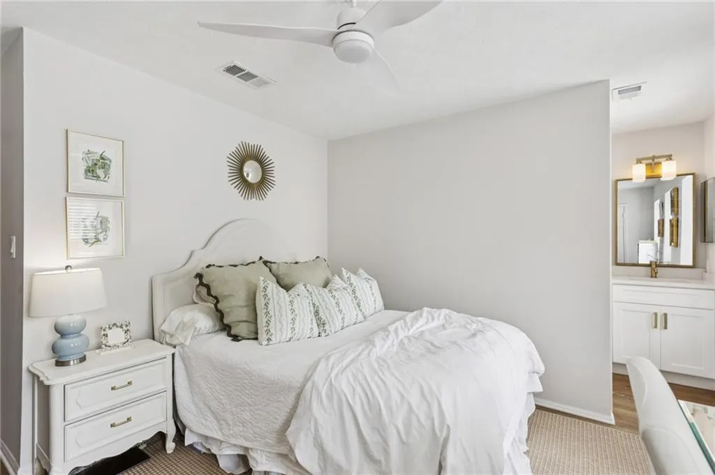 2 Scotland Place Nw, Atlanta, Georgia 30318, 2 Bedrooms Bedrooms, ,2 BathroomsBathrooms,Residential,For Sale,2 Scotland Place Nw,7628398