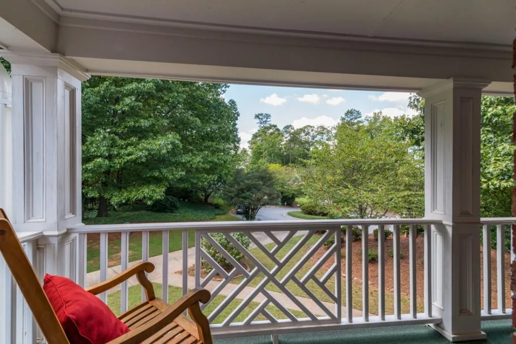 120 Old Campus Court, Sandy Springs, Georgia 30328, 5 Bedrooms Bedrooms, ,3 BathroomsBathrooms,Residential,Sold,120 Old Campus Court,5756015