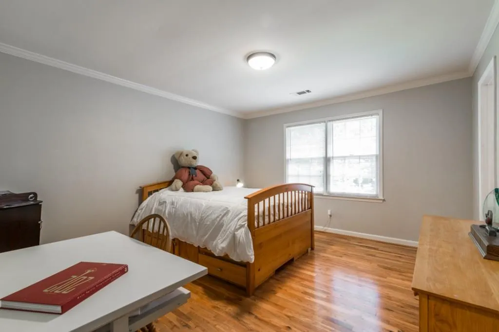 120 Old Campus Court, Sandy Springs, Georgia 30328, 5 Bedrooms Bedrooms, ,3 BathroomsBathrooms,Residential,Sold,120 Old Campus Court,5756015