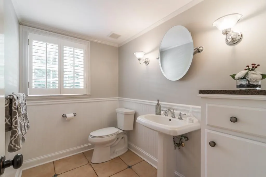 120 Old Campus Court, Sandy Springs, Georgia 30328, 5 Bedrooms Bedrooms, ,3 BathroomsBathrooms,Residential,Sold,120 Old Campus Court,5756015