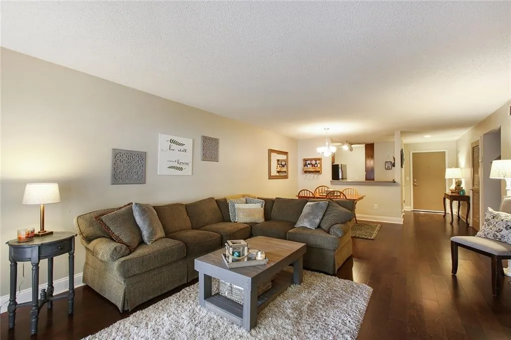 3650 Ashford Dunwoody Road Ne Unit 111, Brookhaven, Georgia 30319, 2 Bedrooms Bedrooms, ,2 BathroomsBathrooms,Residential,Sold,3650 Ashford Dunwoody Road Ne Unit 111,5917720