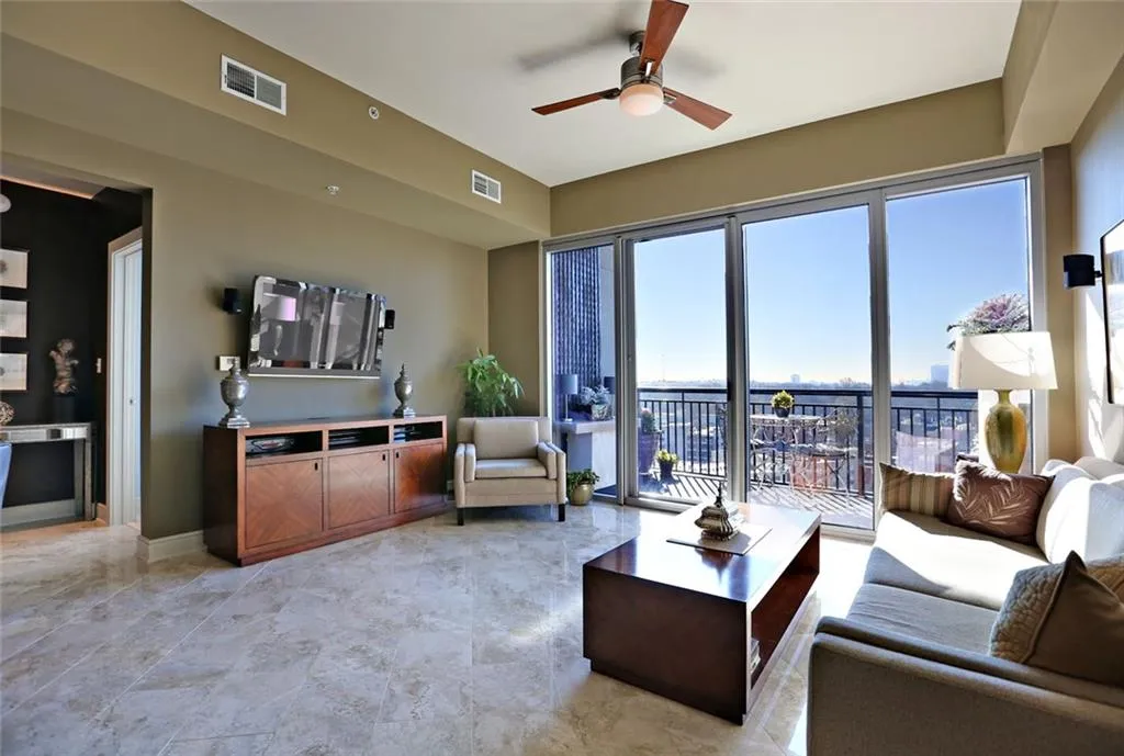 222 12th Street Ne Unit 1904, Atlanta, Georgia 30309, 1 Bedroom Bedrooms, ,1 BathroomBathrooms,Residential,Sold,222 12th Street Ne Unit 1904,6012872