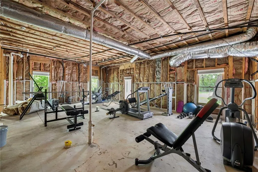 820 Heards Ferry Road, Atlanta, Georgia 30328, 6 Bedrooms Bedrooms, ,8 BathroomsBathrooms,Residential,For Sale,820 Heards Ferry Road,7736191