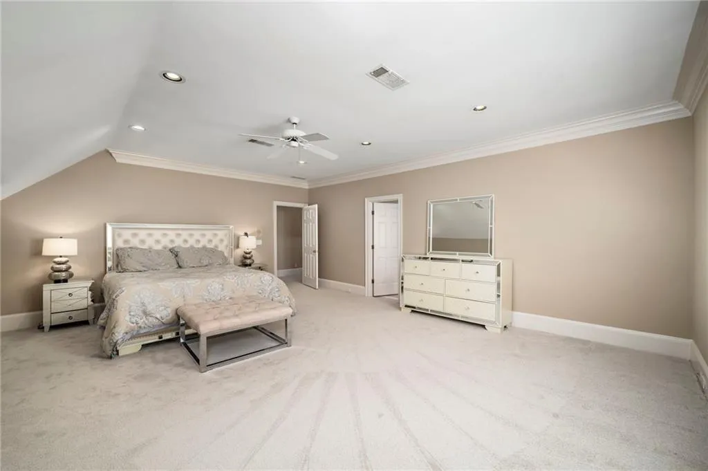 820 Heards Ferry Road, Atlanta, Georgia 30328, 6 Bedrooms Bedrooms, ,8 BathroomsBathrooms,Residential,For Sale,820 Heards Ferry Road,7736191