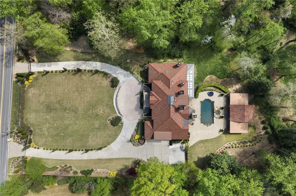 820 Heards Ferry Road, Atlanta, Georgia 30328, 6 Bedrooms Bedrooms, ,8 BathroomsBathrooms,Residential,For Sale,820 Heards Ferry Road,7736191