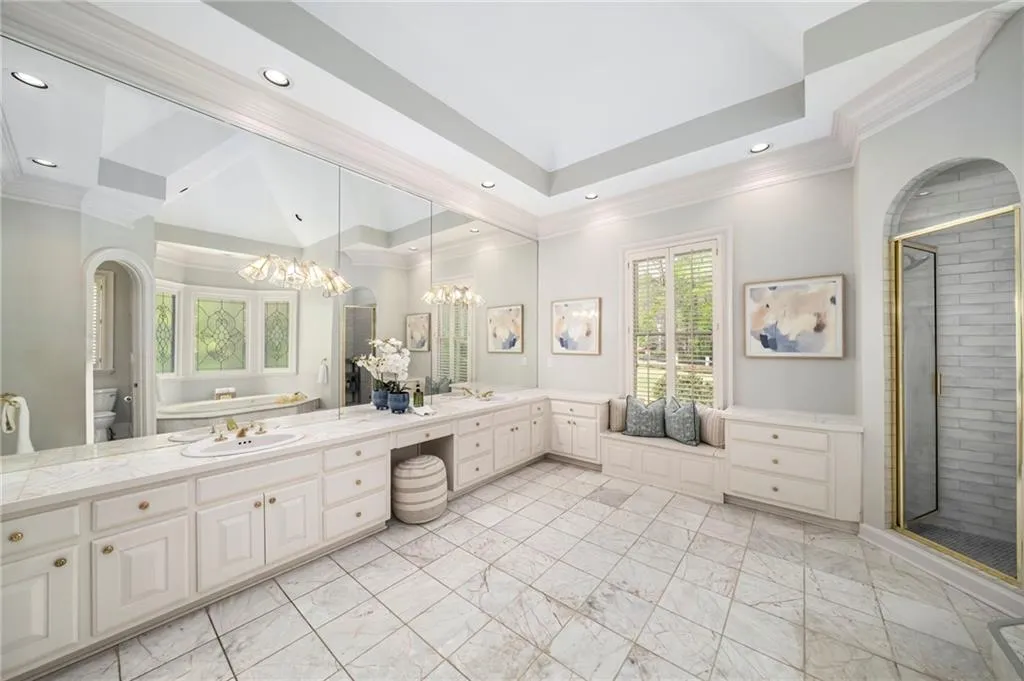 820 Heards Ferry Road, Atlanta, Georgia 30328, 6 Bedrooms Bedrooms, ,8 BathroomsBathrooms,Residential,For Sale,820 Heards Ferry Road,7736191